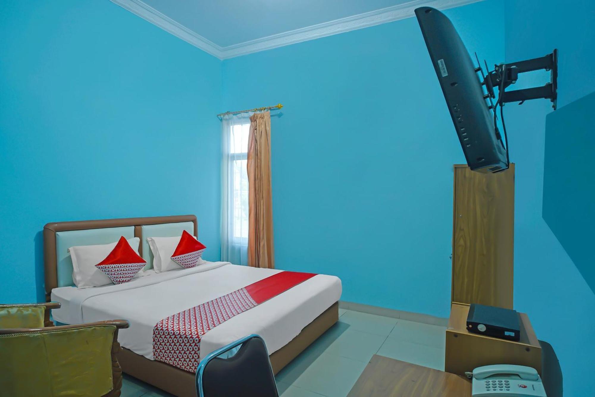 Oyo 92577 Hotel Sidikalang Near Kejaksaan Negeri Dairi Exteriör bild