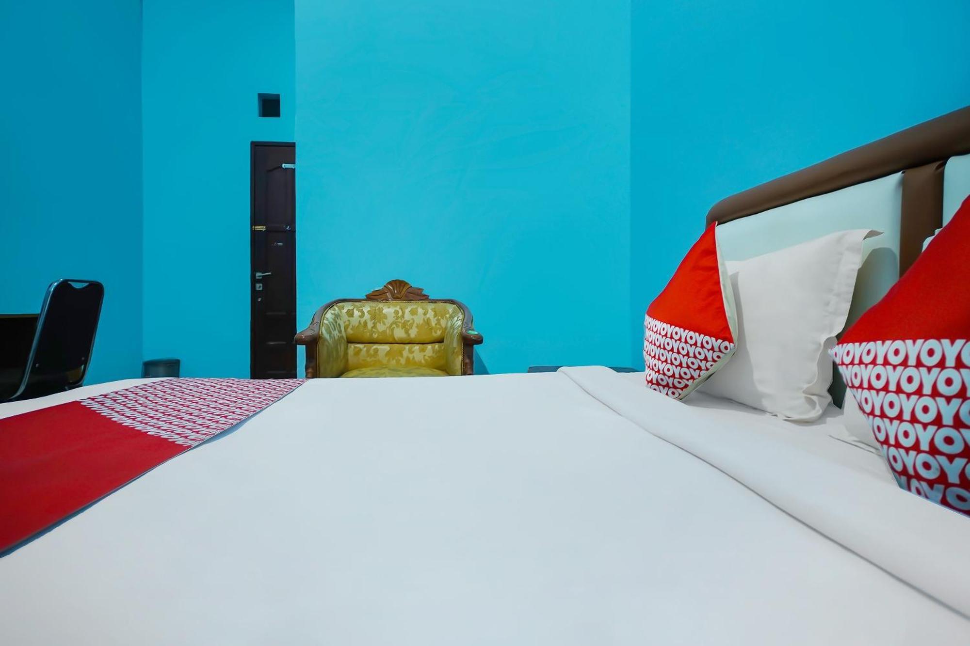 Oyo 92577 Hotel Sidikalang Near Kejaksaan Negeri Dairi Exteriör bild