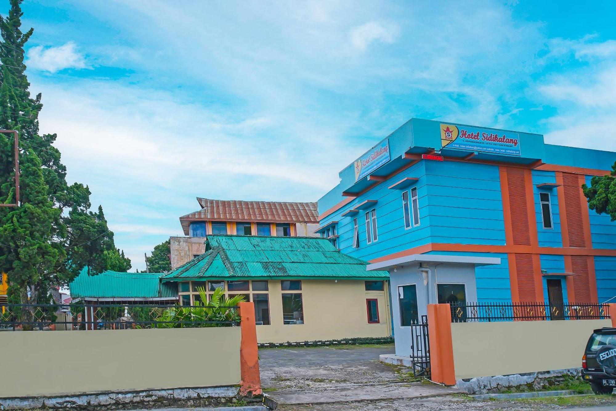Oyo 92577 Hotel Sidikalang Near Kejaksaan Negeri Dairi Exteriör bild