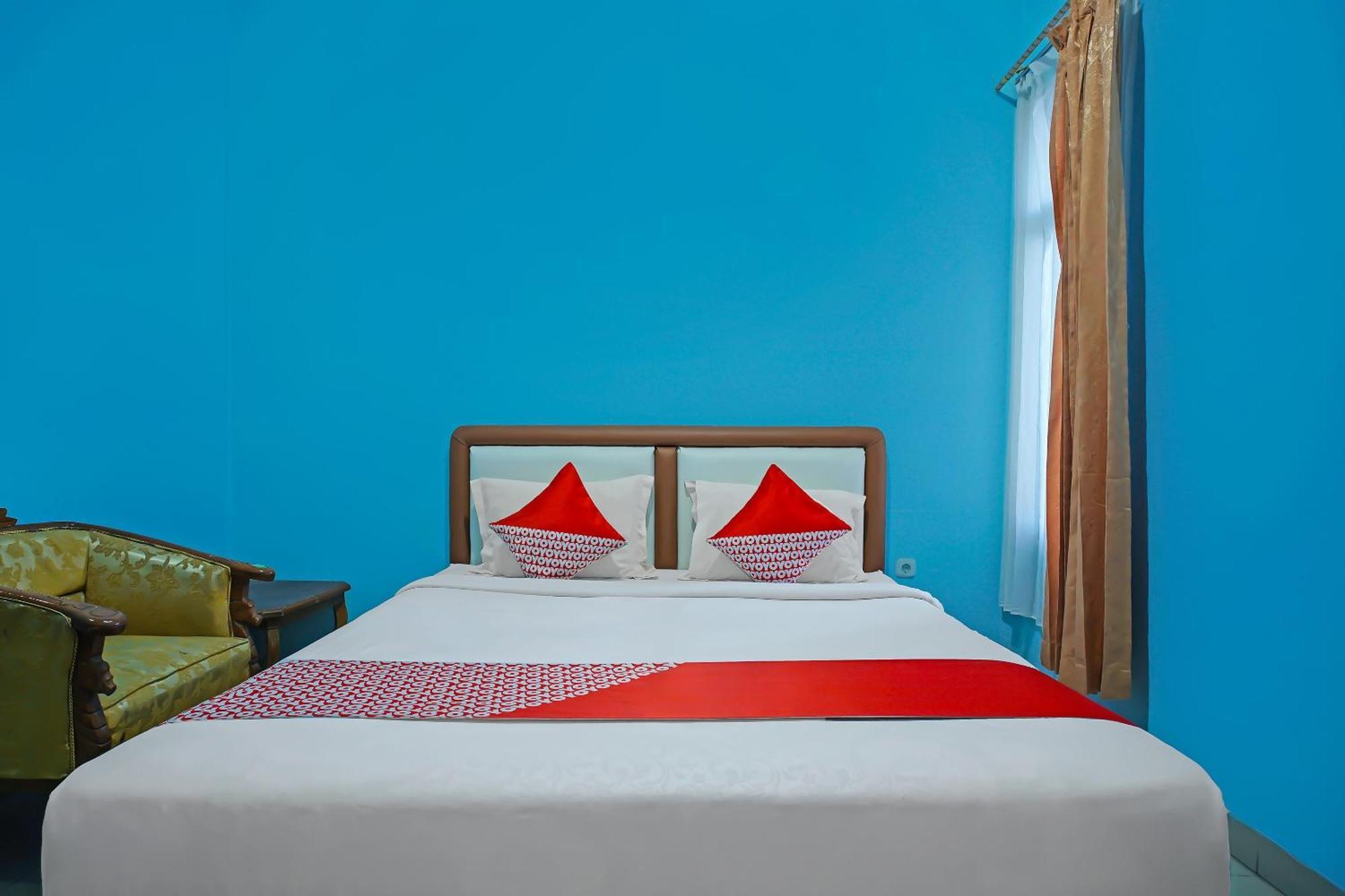 Oyo 92577 Hotel Sidikalang Near Kejaksaan Negeri Dairi Exteriör bild