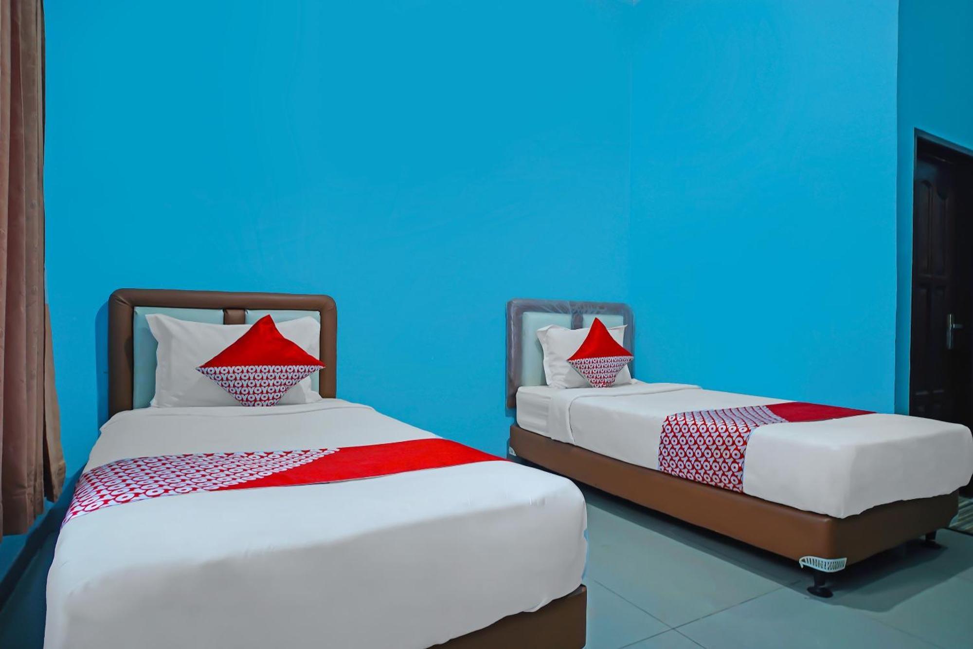 Oyo 92577 Hotel Sidikalang Near Kejaksaan Negeri Dairi Exteriör bild